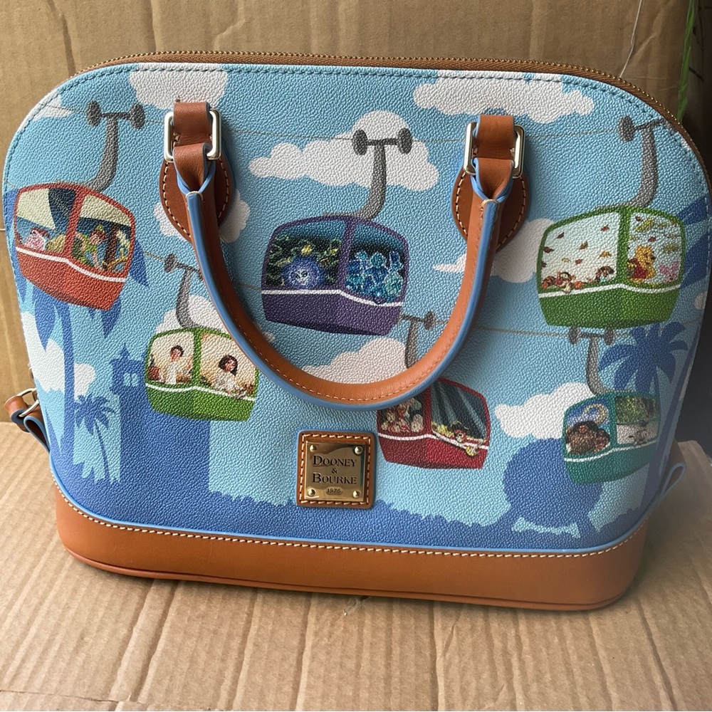 Dooney and Bourke  SKYLINER SATCHEL 2021  RETIRED RARE
